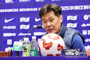 李霄鹏：希望明天的比赛过程、结果都能让球迷和我们自己满意