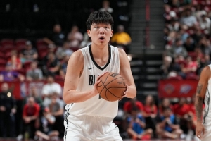 pulse-kaiyun.com-队记：杨瀚森小腿和姚明一样强壮&amp;下肢力量够 但整体力量需提升