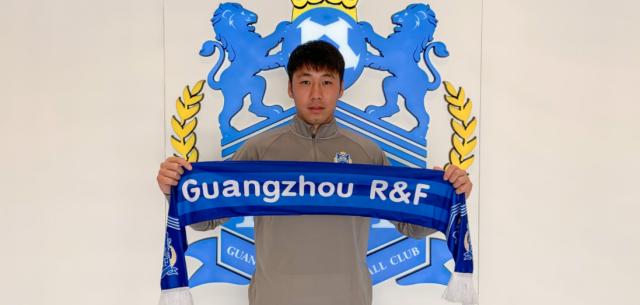 广州城官宣门将周煜辰加盟：3年期合同 披23号球衣